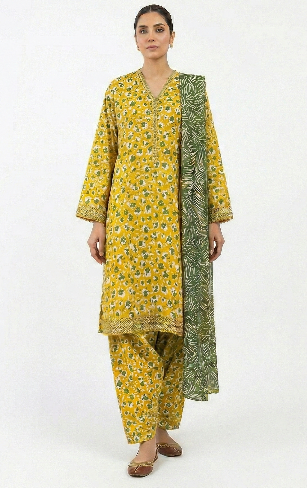 Zaraiz Printed lawn with Farshi shalwar 3 pcs